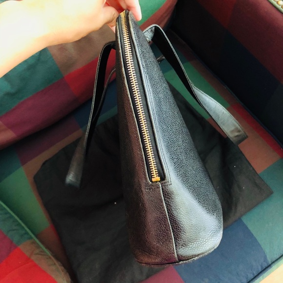 Authentic Chanel Caviar Pud Large CC Shoulder Bag - Picture 7 of 8